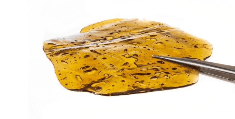 Because this approach involves the use of alcohol, safety and caution are essential. Let's look at how to make shatter at home with 99-100% pure isopropyl alcohol!