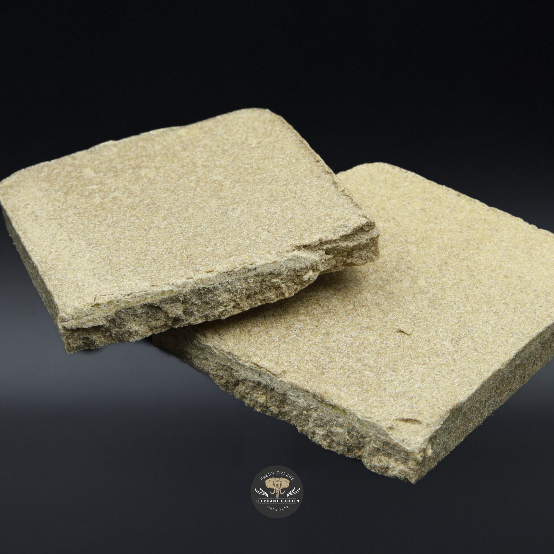 Wedding Crashers Solventless Blonde Bubble Hash with golden colour and crumbly texture