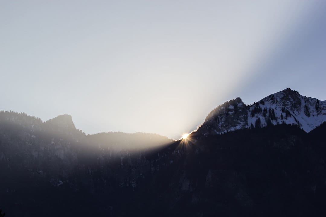 Mountain sunrise representing energizing sativa cannabis effects