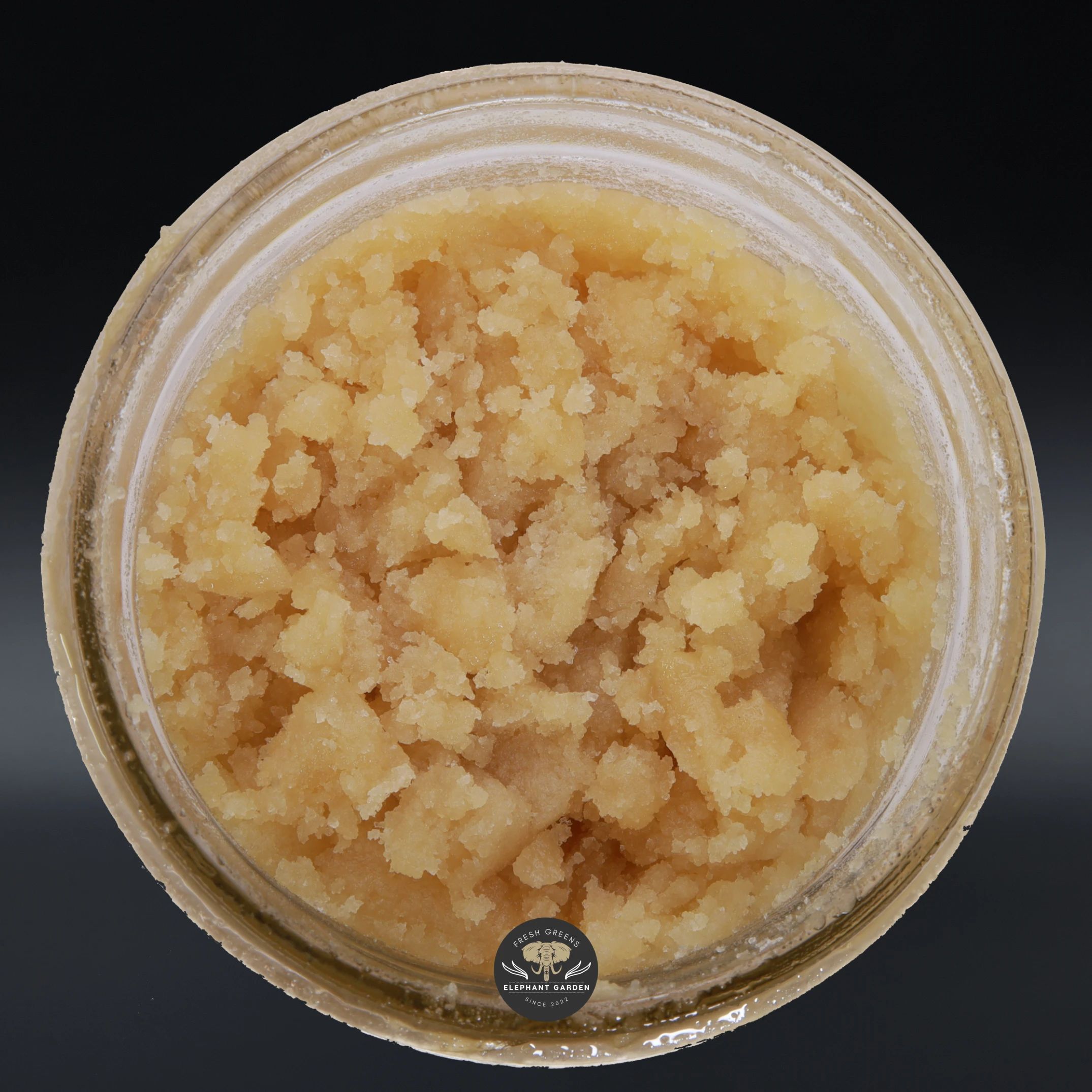 Cherry Pie Live Resin hybrid concentrate — terpene-rich sauce in a glass dish